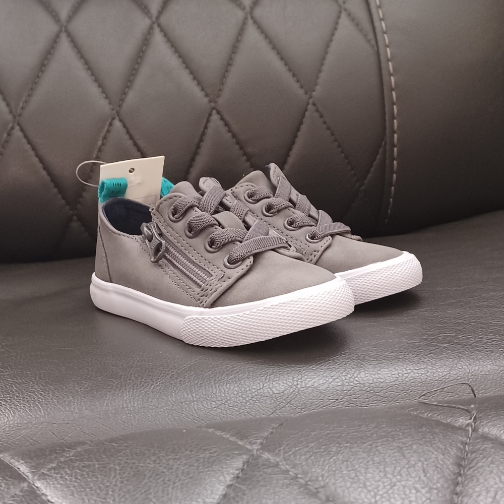 Boys shoes, Cat and Jack, size 7